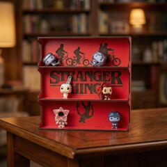 Dalyan Stranger Things Temalı Ahşap Figür Standı – Koleksiyon Rafı