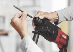 Skil 1770GA Kırıcı Delici 850W 2.8J Çantalı 3 Delici Uç + 1 Mandren