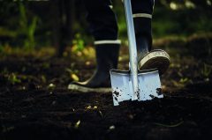 Fiskars 131300-1001567 Teleskopik Bahçe Küreği Sivri Uçlu