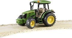 Bruder John Deere 5115M Traktör BR02106