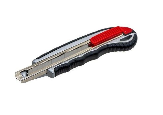 İZELTAŞ PRO METAL GÖVDE MAKET BIÇAĞI OTO.KİLİT. 18 MM