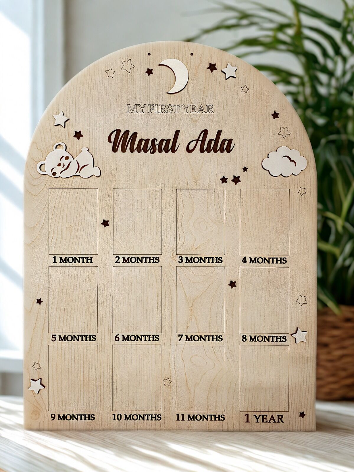 Dalyan Kişiye Özel Ahşap Fotoğraf Panosu – İlk 12 Ay Anı Çerçevesi